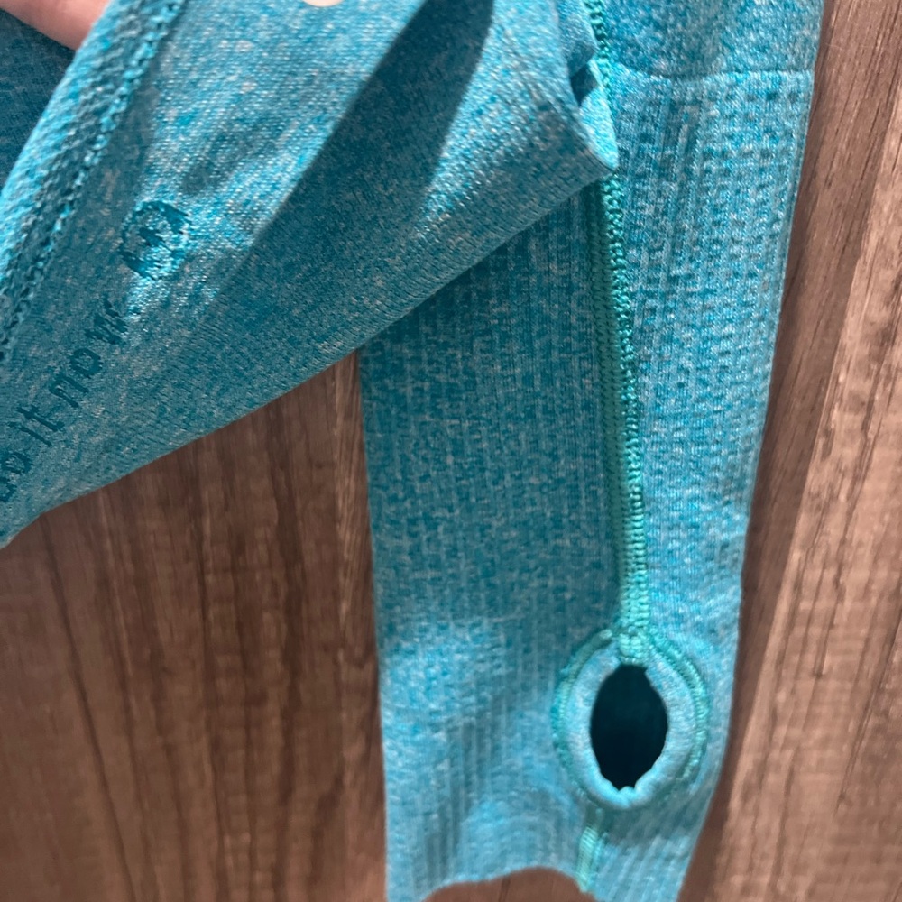 Lululemon Teal Long Sleeve Swiftly Tech 2.0 Hip length Size Womens 10 EUC - Picture 4 of 4